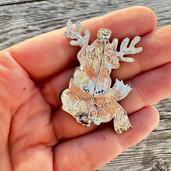 Vintage Caroling Moose Brooch: Adorable Christmas Jewelry Pin - Picture 2 of 2